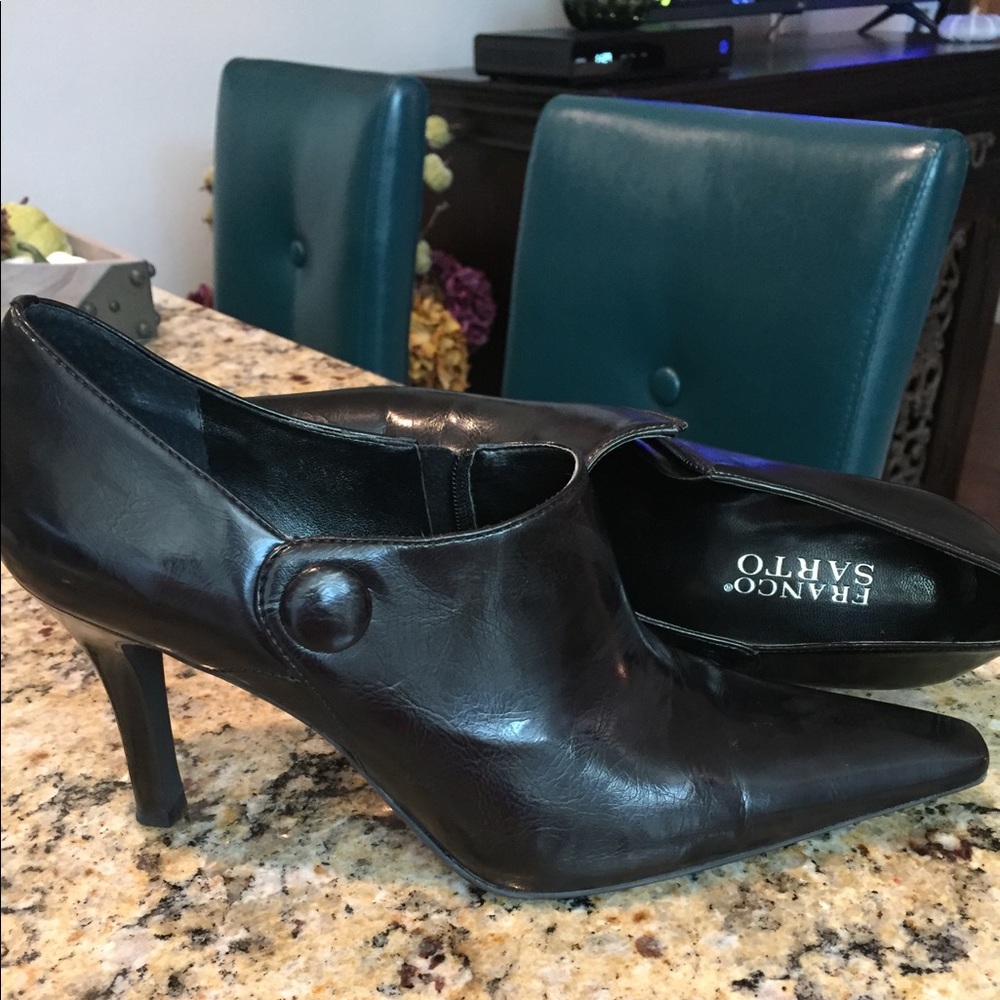 Black leather, zip, shoe boot
